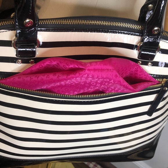 KATE SPADE Wellesley Rachelle Black White Stripe Patent Leather Ext Pocket Bag - Picture 12 of 17
